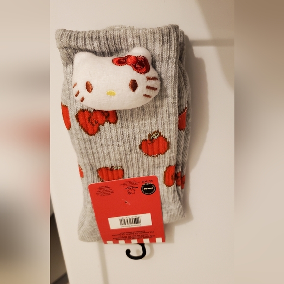 Hello Kitty Socks - Picture 3 of 4
